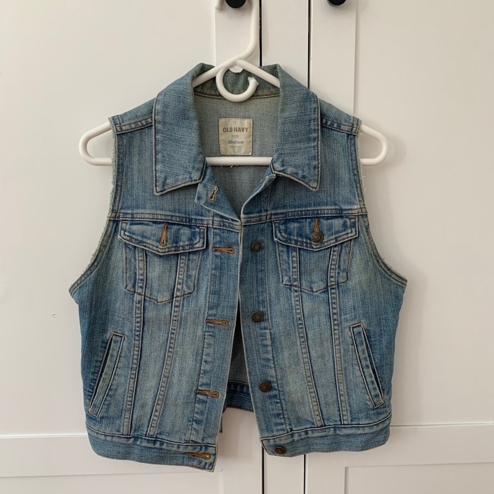 Old Navy Cottagecore Sleeveless jean jacket size medium
